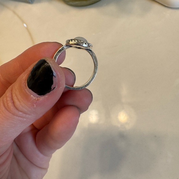 ring - Picture 3 of 5